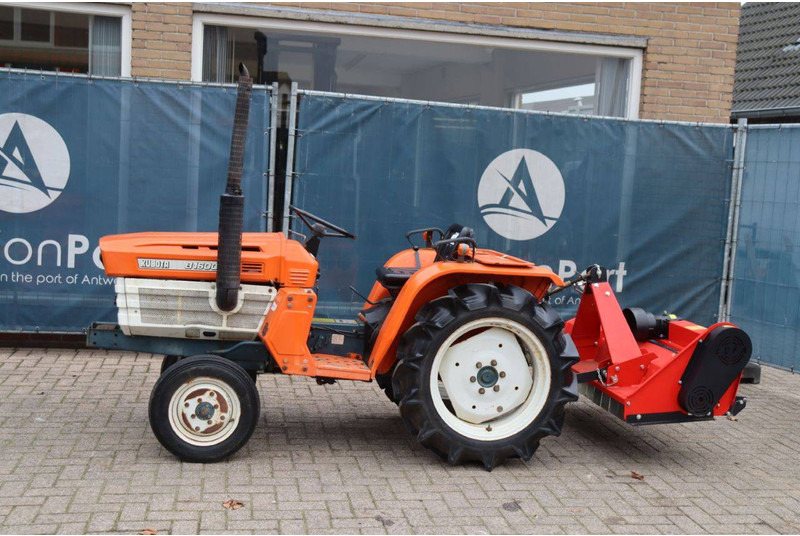 Kubota B1600 - جرار: صورة 1 Kubota B1600 - جرار: صورة 1
