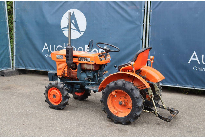 Kubota B5001 - جرار: صورة 3 Kubota B5001 - جرار: صورة 3