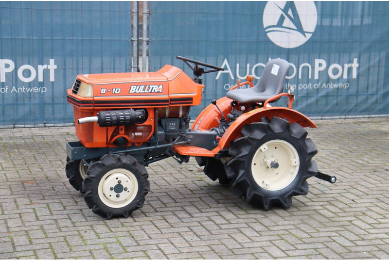 Kubota B5001 - جرار: صورة 1 Kubota B5001 - جرار: صورة 1