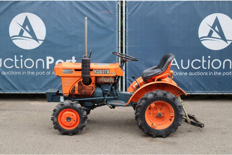 Kubota B5001 - جرار: صورة 2 Kubota B5001 - جرار: صورة 2