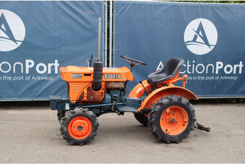 Kubota B5001 - جرار: صورة 1 Kubota B5001 - جرار: صورة 1