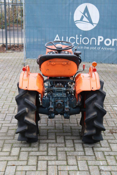 Kubota B7001 - جرار: صورة 5 Kubota B7001 - جرار: صورة 5