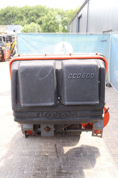 Kubota BX2200D - جزازة أعشاب الحدائق: صورة 5 Kubota BX2200D - جزازة أعشاب الحدائق: صورة 5