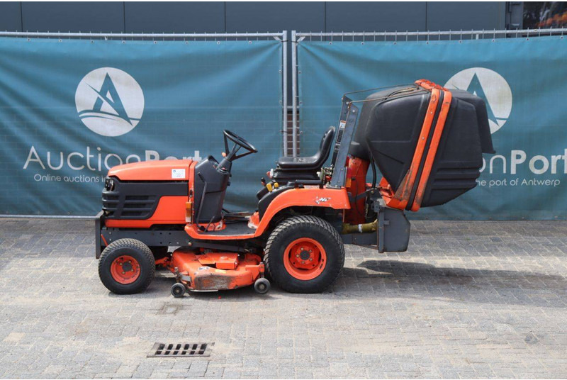 Kubota BX2200D - جزازة أعشاب الحدائق: صورة 2 Kubota BX2200D - جزازة أعشاب الحدائق: صورة 2
