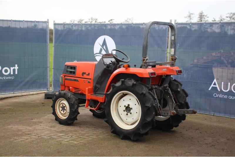 Kubota GT-3 - جرار: صورة 3 Kubota GT-3 - جرار: صورة 3