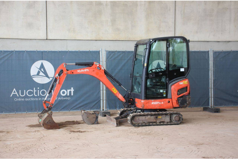 Kubota KX016-4 - حفارة مُصَّغرة: صورة 1 Kubota KX016-4 - حفارة مُصَّغرة: صورة 1