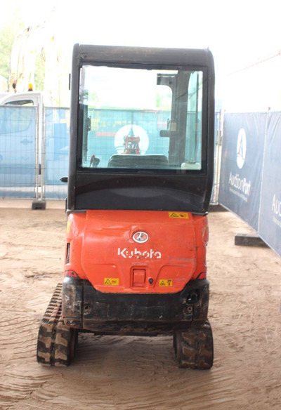 Kubota KX016-4 - حفارة مُصَّغرة: صورة 4 Kubota KX016-4 - حفارة مُصَّغرة: صورة 4