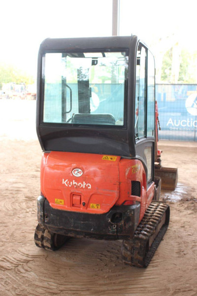 Kubota KX016-4 - حفارة مُصَّغرة: صورة 5 Kubota KX016-4 - حفارة مُصَّغرة: صورة 5