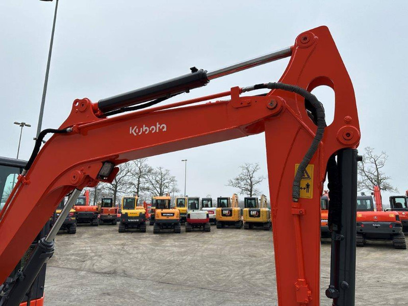 حفار زحاف Kubota KX163-5: صورة 12