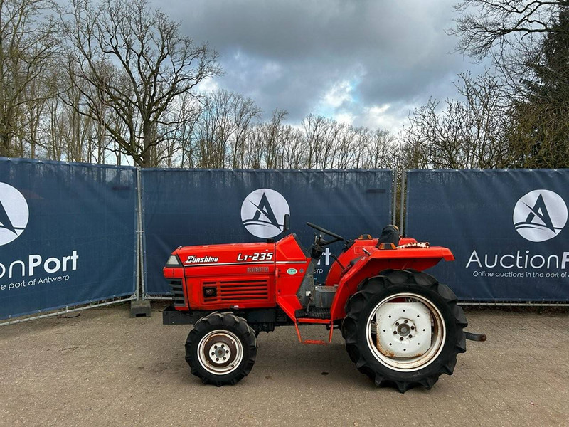 Kubota L1-235 P.S. - جرار: صورة 1 Kubota L1-235 P.S. - جرار: صورة 1