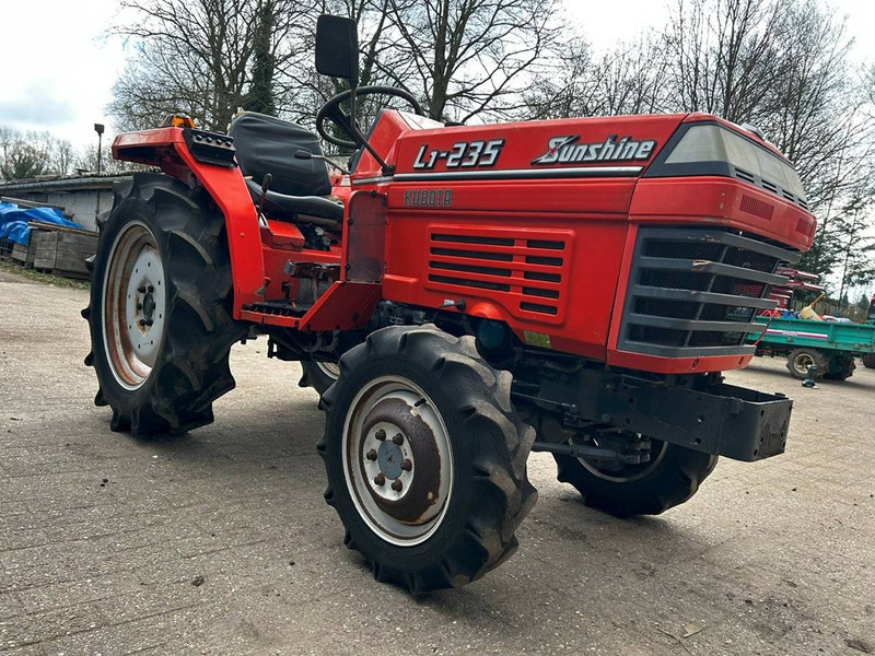 Kubota L1-235 P.S. - جرار: صورة 5 Kubota L1-235 P.S. - جرار: صورة 5