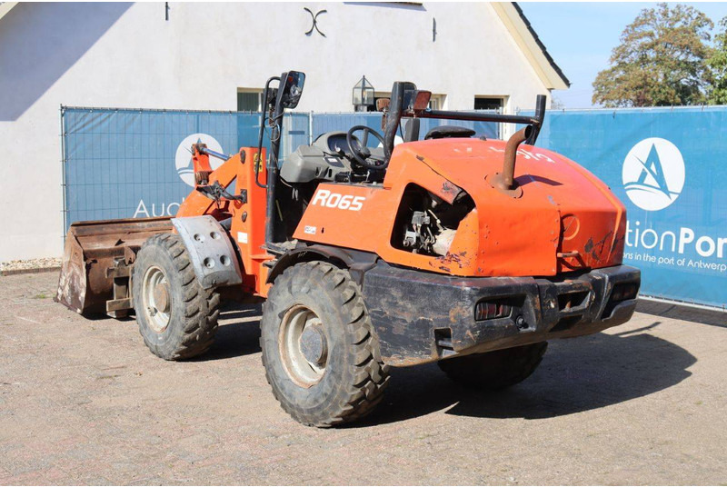 Kubota R065 - اللودر بعجل: صورة 4 Kubota R065 - اللودر بعجل: صورة 4