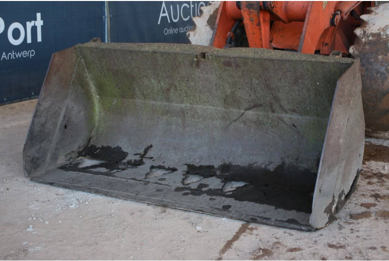 اللودر بعجل Kubota R510: صورة 9 اللودر بعجل Kubota R510: صورة 9