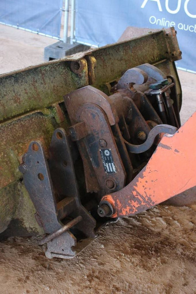 اللودر بعجل Kubota R510: صورة 11 اللودر بعجل Kubota R510: صورة 11