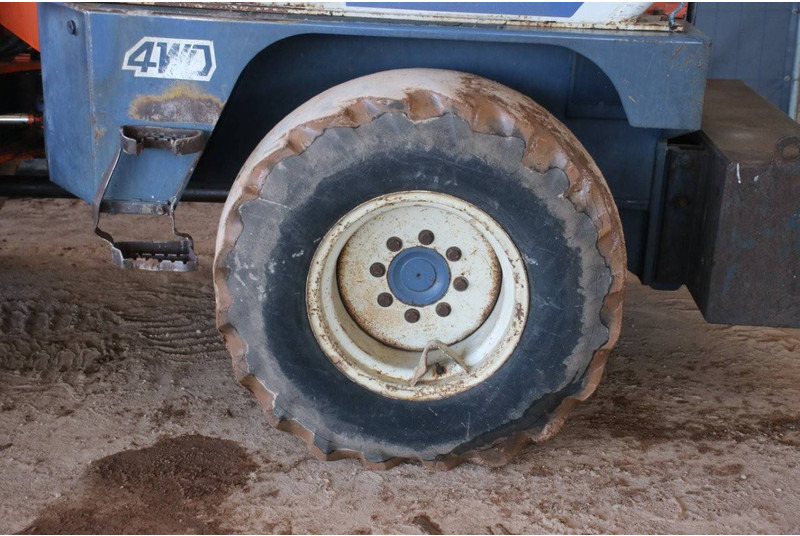 اللودر بعجل Kubota R510: صورة 13 اللودر بعجل Kubota R510: صورة 13