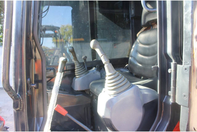حفار زحاف Kubota U35-4: صورة 14