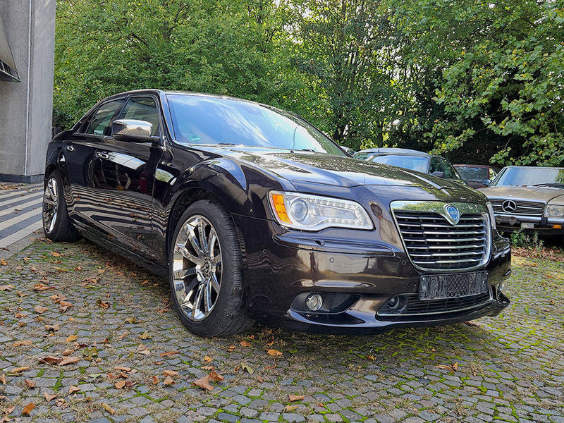 Lancia Thema (II) 3.0 V6 CRD - سيدان: صورة 3 Lancia Thema (II) 3.0 V6 CRD - سيدان: صورة 3