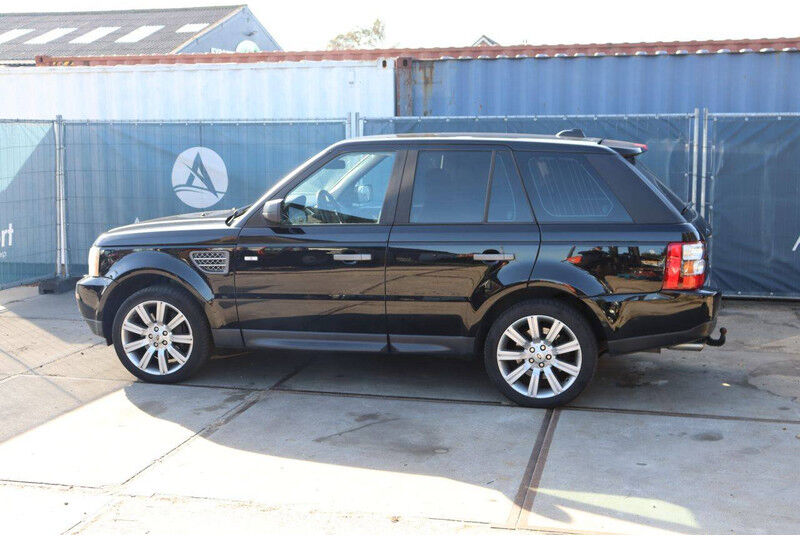 Land Rover Range Rover Sport - سيارة دفع رباعي: صورة 3 Land Rover Range Rover Sport - سيارة دفع رباعي: صورة 3