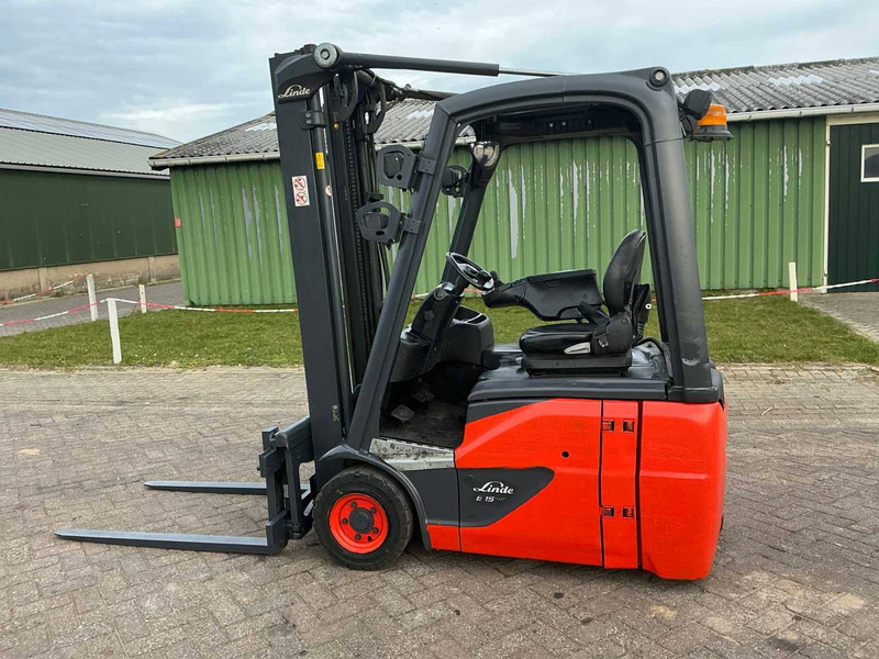 Linde E15-02 - رافعة شوكية كهربائية: صورة 2 Linde E15-02 - رافعة شوكية كهربائية: صورة 2