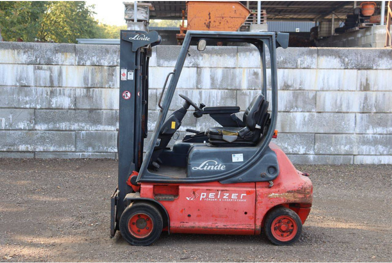 Linde E20P-02 - رافعة شوكية كهربائية: صورة 2 Linde E20P-02 - رافعة شوكية كهربائية: صورة 2