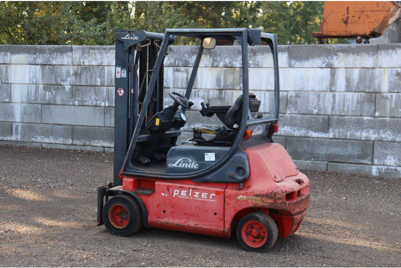 Linde E20P-02 - رافعة شوكية كهربائية: صورة 3 Linde E20P-02 - رافعة شوكية كهربائية: صورة 3