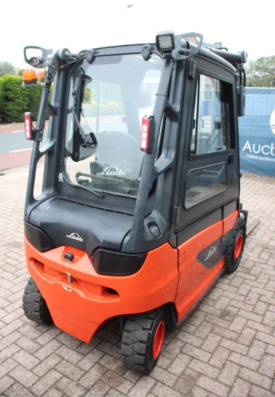 Linde E25-01 - رافعة شوكية كهربائية: صورة 5 Linde E25-01 - رافعة شوكية كهربائية: صورة 5