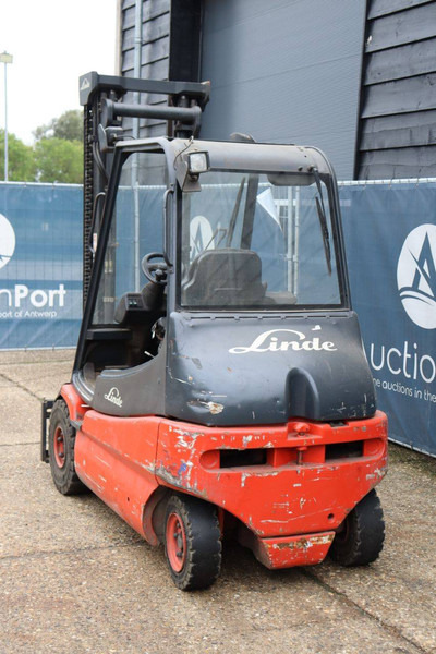 Linde E25-02 - رافعة شوكية كهربائية: صورة 4 Linde E25-02 - رافعة شوكية كهربائية: صورة 4