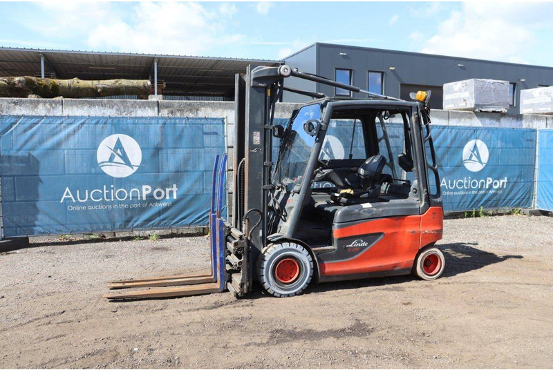 Linde E25L-01 - رافعة شوكية كهربائية: صورة 1 Linde E25L-01 - رافعة شوكية كهربائية: صورة 1