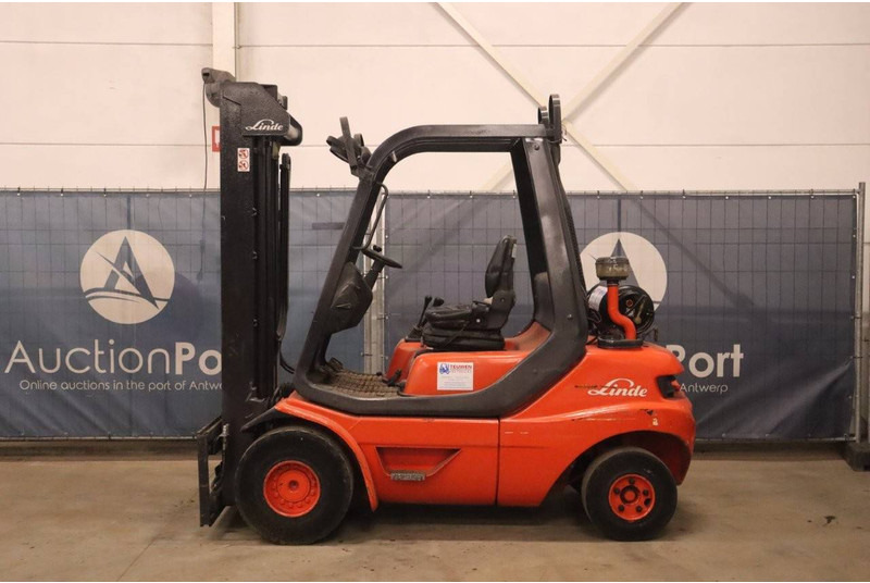 Linde H30T-03 - رافعة شوكية تعمل بالغاز: صورة 2 Linde H30T-03 - رافعة شوكية تعمل بالغاز: صورة 2