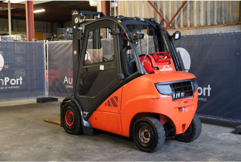 Linde H35T-01 - رافعة شوكية تعمل بالغاز: صورة 3 Linde H35T-01 - رافعة شوكية تعمل بالغاز: صورة 3