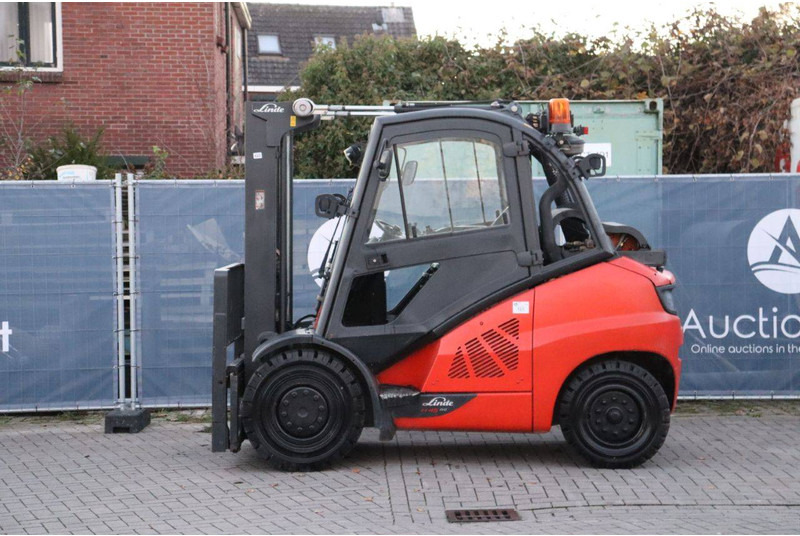 Linde H45T - رافعة شوكية تعمل بالغاز: صورة 2 Linde H45T - رافعة شوكية تعمل بالغاز: صورة 2