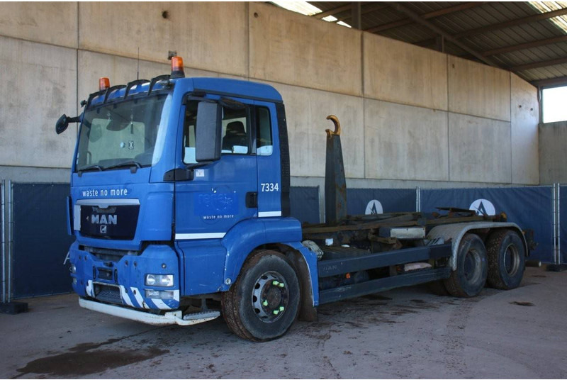 شاحنة ذات خطاف MAN TGS 33.360: صورة 8