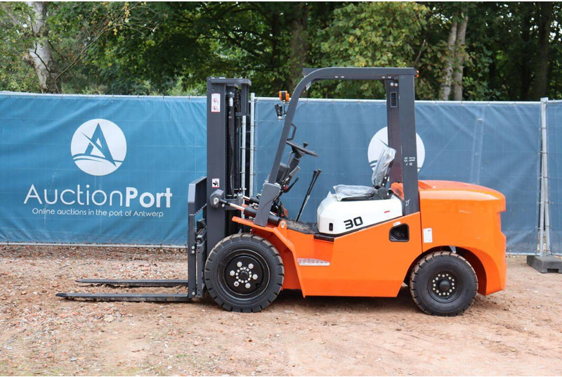 Machpro MP-L30PRO - رافعة شوكية ديزل: صورة 2 Machpro MP-L30PRO - رافعة شوكية ديزل: صورة 2