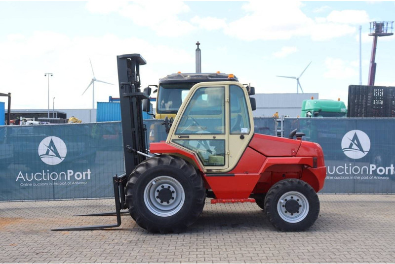 Manitou M30-4 - رافعة شوكية للأرض الوعرة: صورة 2 Manitou M30-4 - رافعة شوكية للأرض الوعرة: صورة 2