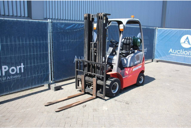 رافعة شوكية تعمل بالغاز Manitou MI18G: صورة 8