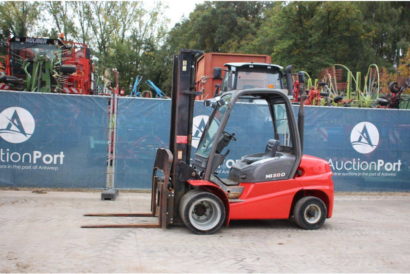 Manitou MI30D - رافعة شوكية ديزل: صورة 1 Manitou MI30D - رافعة شوكية ديزل: صورة 1