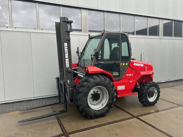 Manitou MX 304 P ST3A - رافعة شوكية للأرض الوعرة: صورة 1 Manitou MX 304 P ST3A - رافعة شوكية للأرض الوعرة: صورة 1