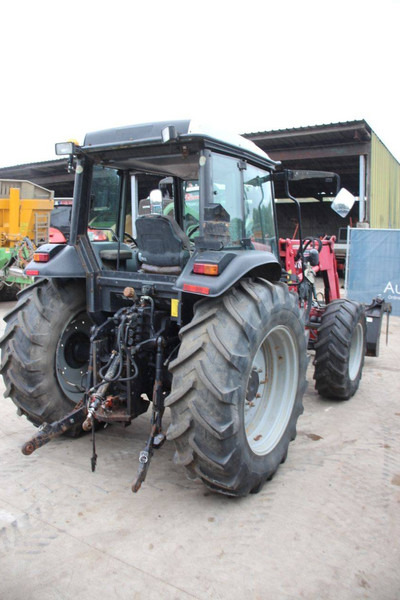 Massey Ferguson MF 4455 - جرار: صورة 5 Massey Ferguson MF 4455 - جرار: صورة 5