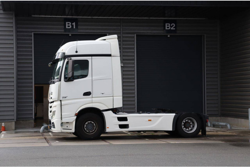 Mercedes-Benz Actros - شاحنة هيكل كابينة: صورة 1 Mercedes-Benz Actros - شاحنة هيكل كابينة: صورة 1