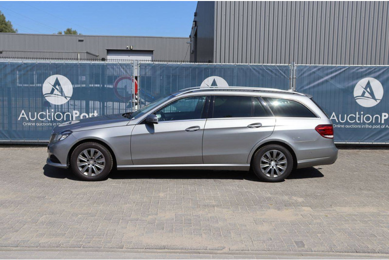 Mercedes-Benz E-Klasse 200 CDI - سيارة: صورة 2 Mercedes-Benz E-Klasse 200 CDI - سيارة: صورة 2