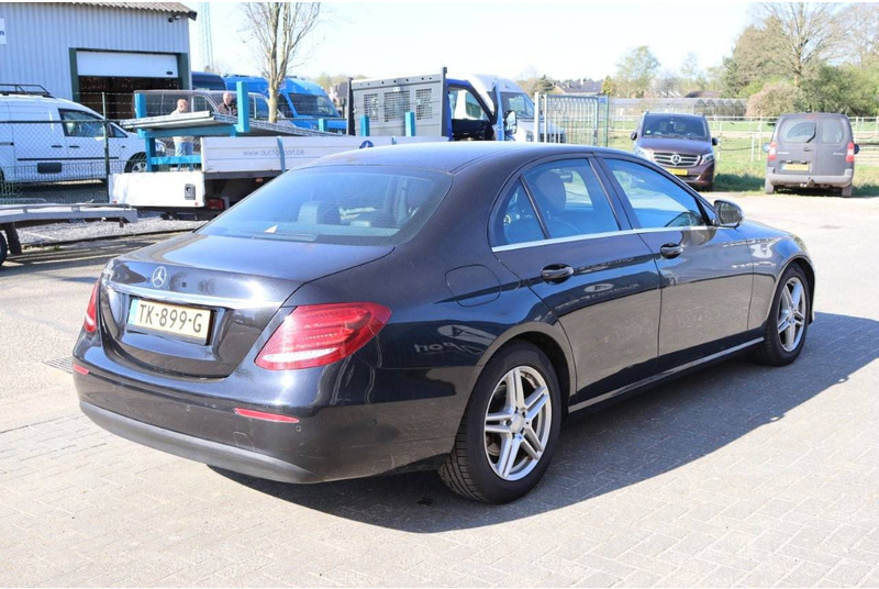 Mercedes-Benz E-Klasse 200 D - سيدان: صورة 5 Mercedes-Benz E-Klasse 200 D - سيدان: صورة 5