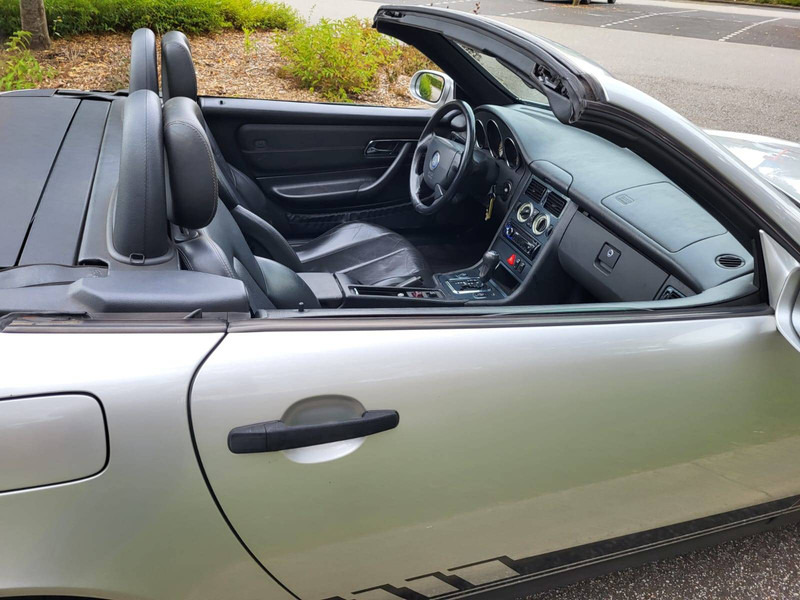 Mercedes-Benz SLK SLK200 Automatic - سيارة: صورة 5 Mercedes-Benz SLK SLK200 Automatic - سيارة: صورة 5