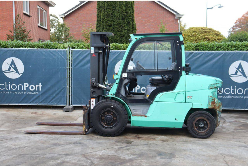 Mitsubishi FD45NT - رافعة شوكية ديزل: صورة 2 Mitsubishi FD45NT - رافعة شوكية ديزل: صورة 2