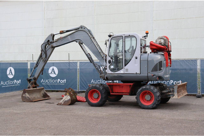 Neuson 9503 WD - حفارة دولاب: صورة 4 Neuson 9503 WD - حفارة دولاب: صورة 4