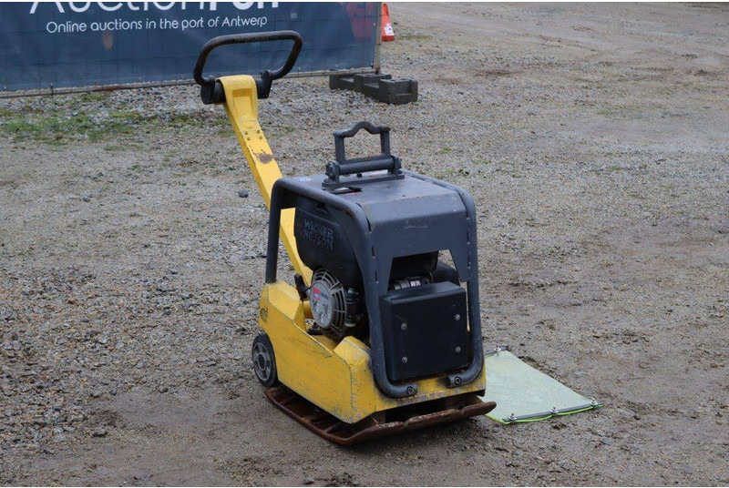 لوحة اهتزازية Neuson DPU3050: صورة 7