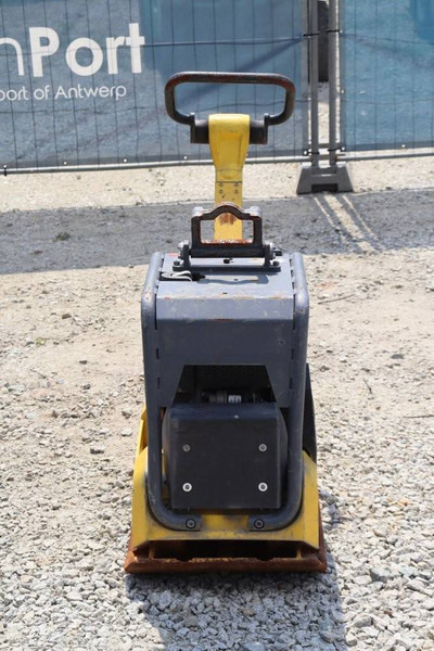 لوحة اهتزازية Neuson DPU3050: صورة 8