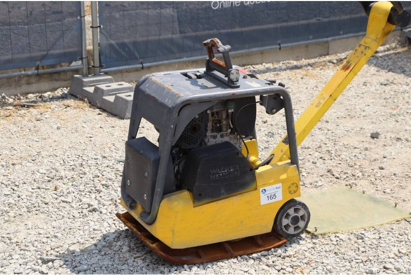 لوحة اهتزازية Neuson DPU3050: صورة 10