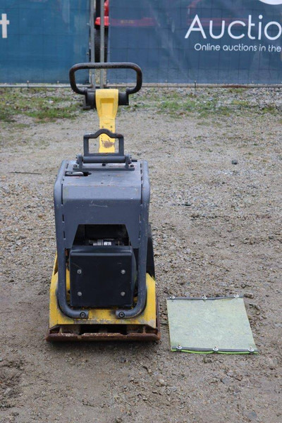 لوحة اهتزازية Neuson DPU3050: صورة 8