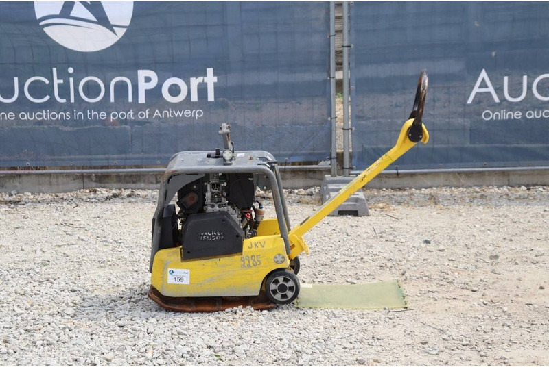 Neuson DPU3050 - لوحة اهتزازية: صورة 2 Neuson DPU3050 - لوحة اهتزازية: صورة 2