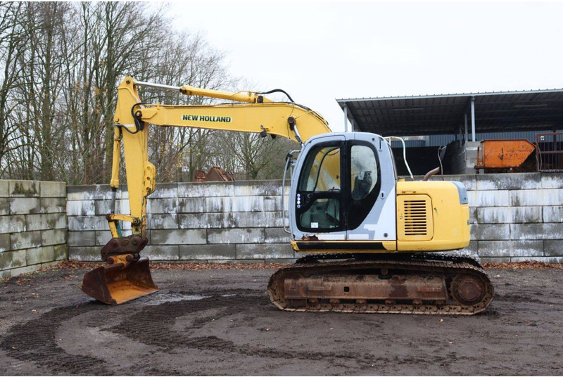 New Holland E115SR - حفار زحاف: صورة 3 New Holland E115SR - حفار زحاف: صورة 3